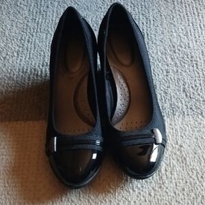 Time and Tru Black Flats with Glossy Finish
